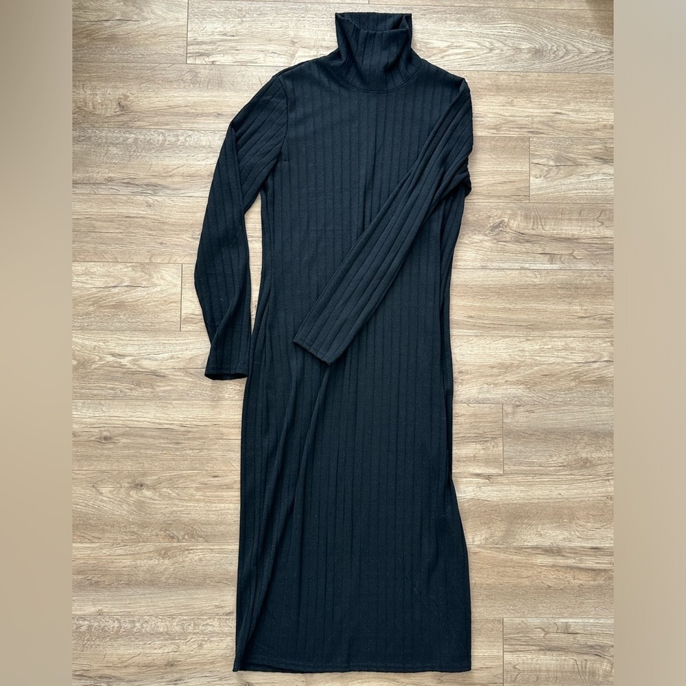 H&M Maxi Dress Long Sleeve